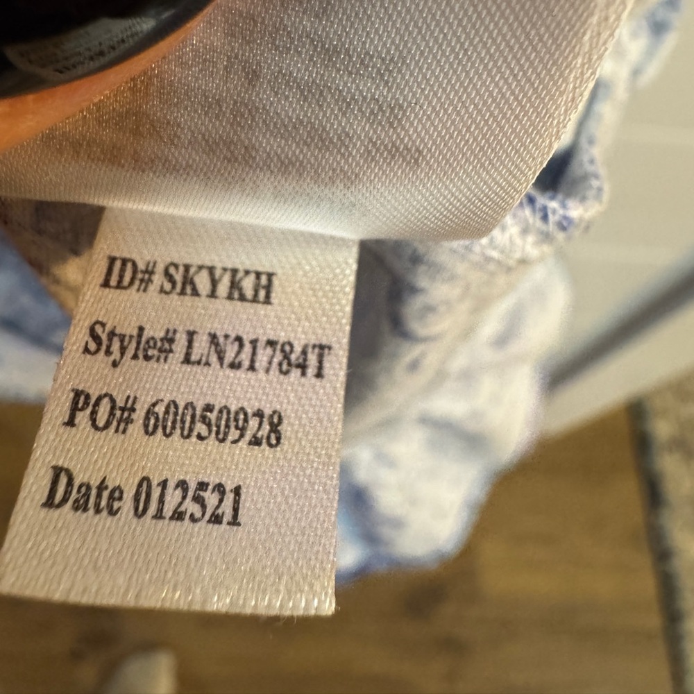 Lauren Ralph Lauren Paisley Print Smocked Dress
Size Medium - Picture 7 of 7